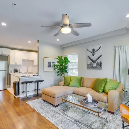 Pet-Friendly Houston Apartment Walk To Midtown!